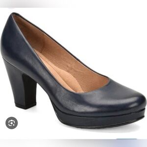 SOFFT “Gabie” Navy Blue Women's comfort Heels. Size 8.5 in EUC!